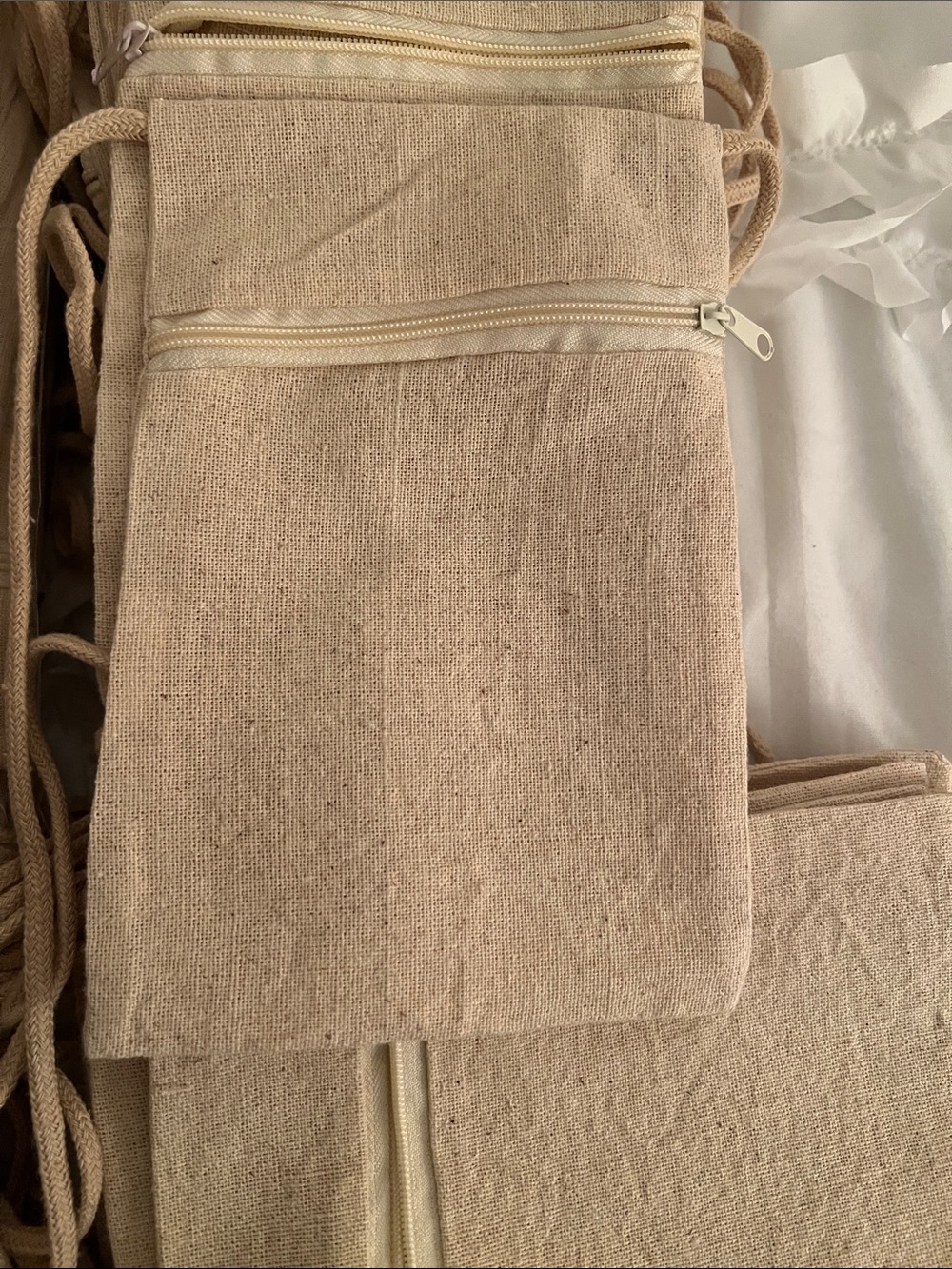 Craft type fun Neutral Canvas Crossbody Bags in Beige 120.